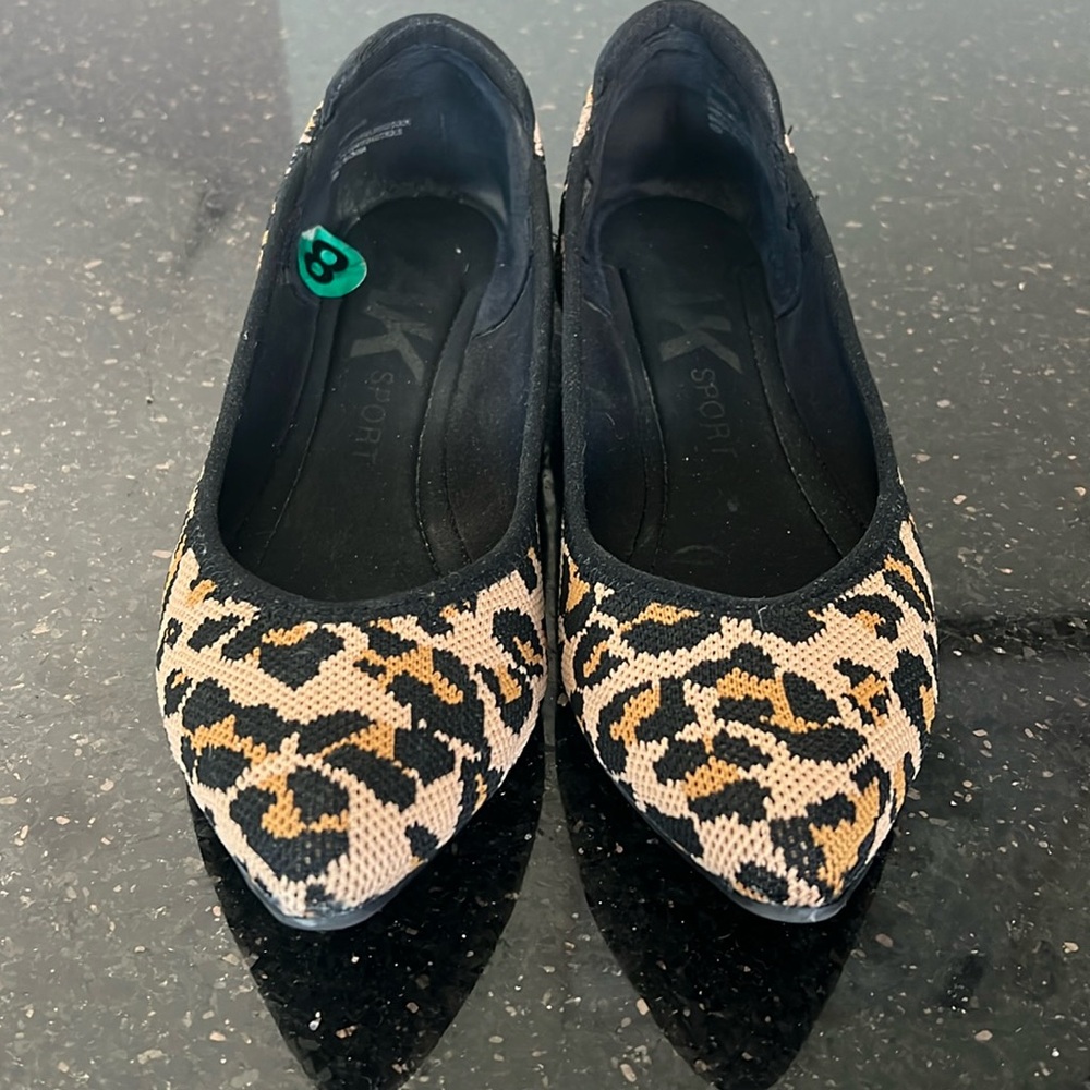 Anne Klein sport flat